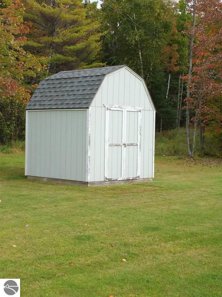 16086 Us Hwy 2, Cooks, MI 49817